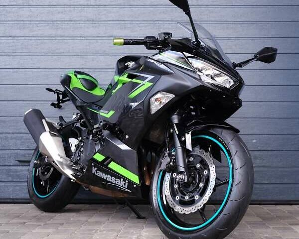 Чорний Кавасакі Ninja 400, об'ємом двигуна 0.4 л та пробігом 38 тис. км за 4900 $, фото 1 на Automoto.ua