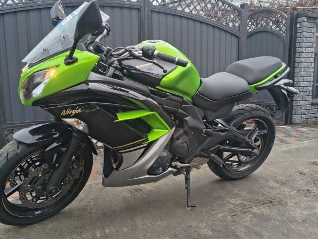 Кавасаки Ninja 400, объемом двигателя 0.4 л и пробегом 0 тыс. км за 3400 $, фото 1 на Automoto.ua