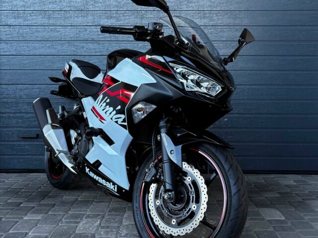 Кавасакі Ninja 400, об'ємом двигуна 0.4 л та пробігом 0 тис. км за 5900 $, фото 1 на Automoto.ua