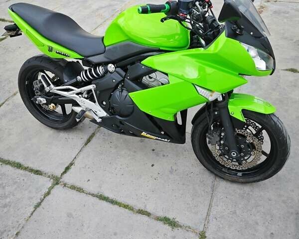 Зеленый Кавасаки Ninja 400, объемом двигателя 0.4 л и пробегом 29 тыс. км за 3300 $, фото 1 на Automoto.ua