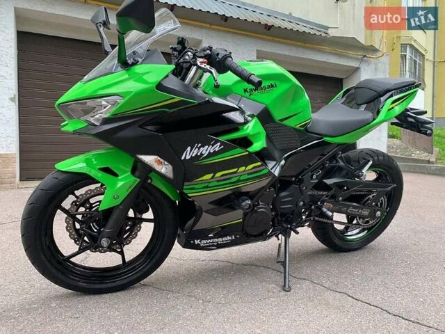 Зеленый Кавасаки Ninja 400, объемом двигателя 0.4 л и пробегом 38 тыс. км за 5600 $, фото 1 на Automoto.ua