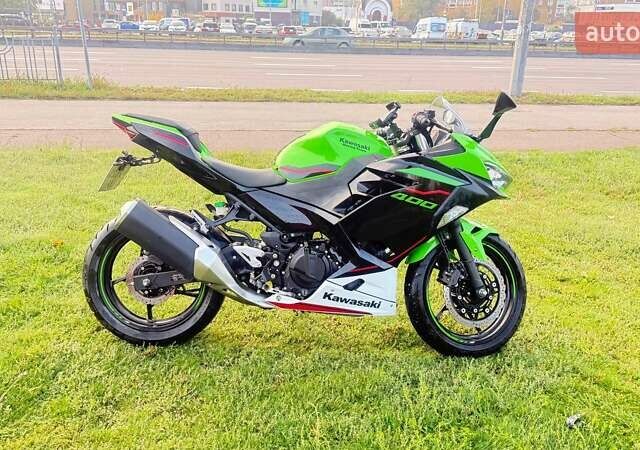Зеленый Кавасаки Ninja 400, объемом двигателя 0.4 л и пробегом 17 тыс. км за 5300 $, фото 1 на Automoto.ua