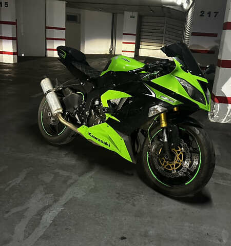 Кавасаки Ninja 636 ZX-6R, объемом двигателя 0 л и пробегом 40 тыс. км за 5900 $, фото 1 на Automoto.ua