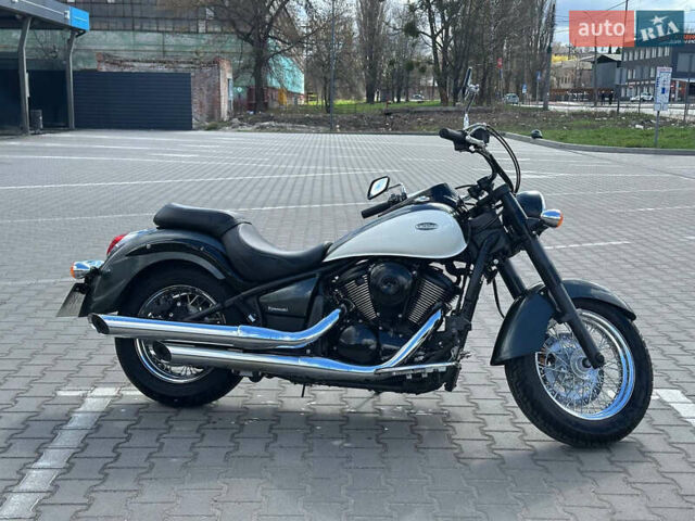 Серый Кавасаки VN 900, объемом двигателя 0.9 л и пробегом 1 тыс. км за 8999 $, фото 1 на Automoto.ua