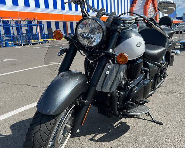 Серый Кавасаки VN 900, объемом двигателя 0.9 л и пробегом 12 тыс. км за 7400 $, фото 1 на Automoto.ua