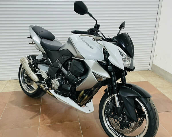 Белый Кавасаки Z 1000, объемом двигателя 1 л и пробегом 44 тыс. км за 7300 $, фото 1 на Automoto.ua