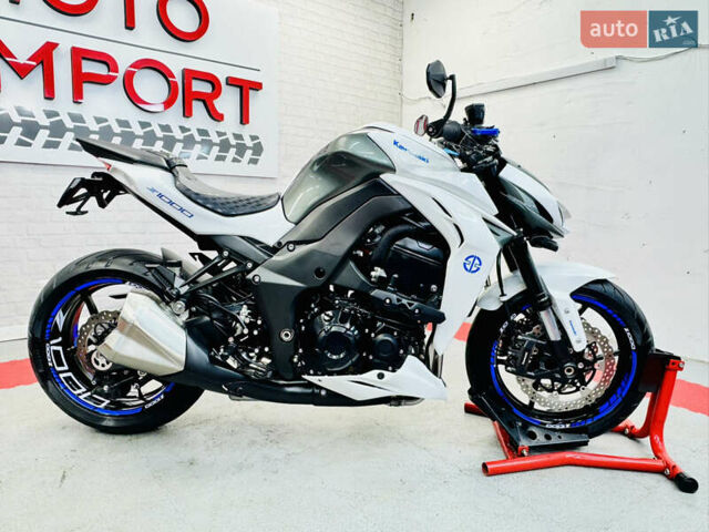 Белый Кавасаки Z 1000, объемом двигателя 1 л и пробегом 16 тыс. км за 12500 $, фото 1 на Automoto.ua
