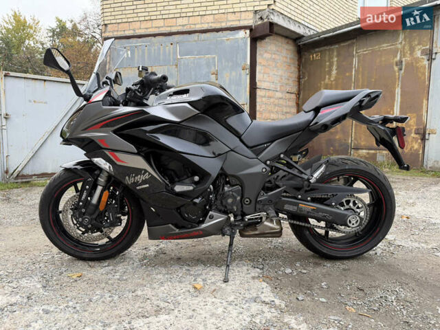 Кавасакі Z 1000SX 2024 у Києві на Automoto.ua Чорний Кавасакі Z 1000SX, об'ємом двигуна 1 л та пробігом 2 тис. км за 14700 $, фото 1 на Automoto.ua