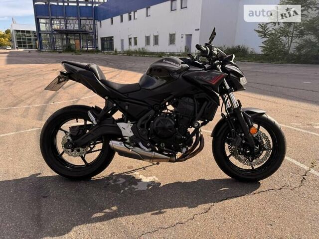 Черный Кавасаки Z 650, объемом двигателя 0 л и пробегом 2 тыс. км за 7500 $, фото 1 на Automoto.ua