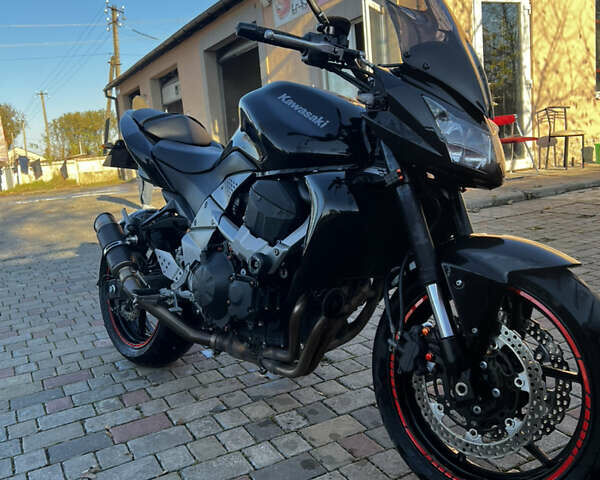 Черный Кавасаки Z 750, объемом двигателя 0.75 л и пробегом 32 тыс. км за 6400 $, фото 1 на Automoto.ua