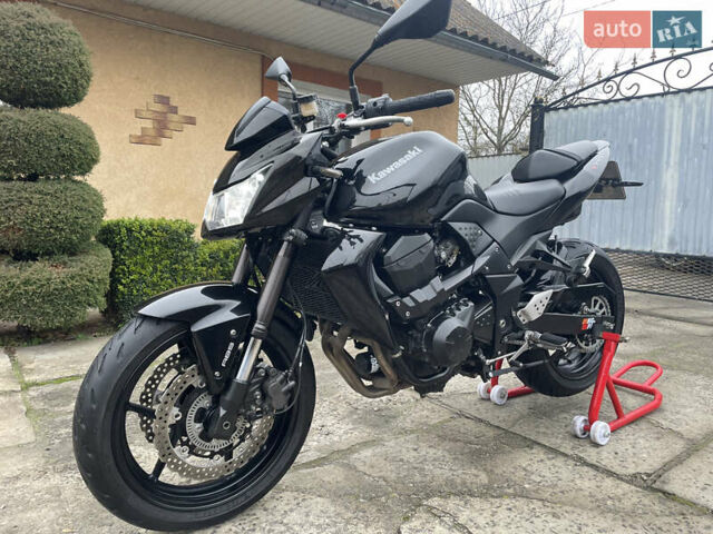 Черный Кавасаки Z 750, объемом двигателя 0.75 л и пробегом 34 тыс. км за 5950 $, фото 1 на Automoto.ua