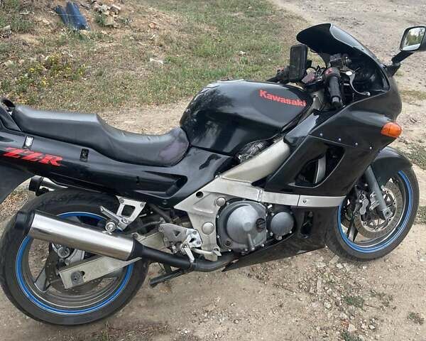 Кавасаки ZZR 400, объемом двигателя 0 л и пробегом 25 тыс. км за 2600 $, фото 1 на Automoto.ua