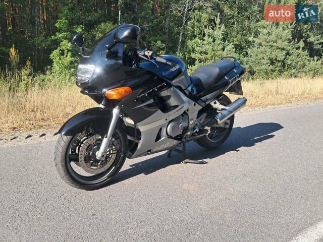Кавасаки ZZR 600, объемом двигателя 0.6 л и пробегом 41 тыс. км за 2850 $, фото 1 на Automoto.ua