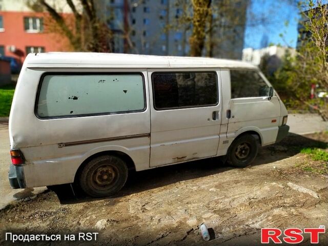 Белый Киа Беста, объемом двигателя 2.2 л и пробегом 82 тыс. км за 1500 $, фото 1 на Automoto.ua