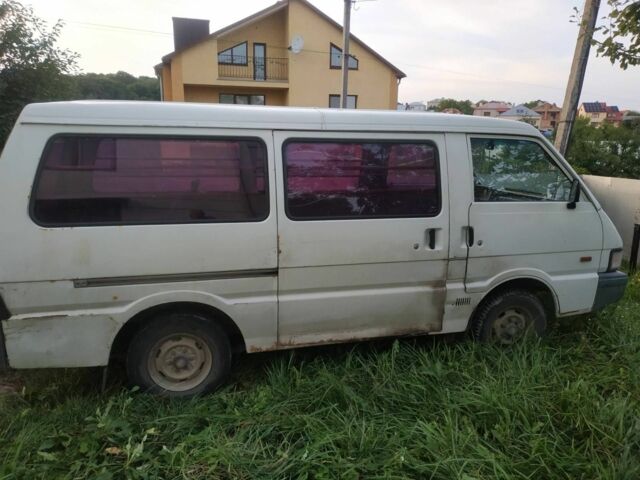 Белый Киа Беста, объемом двигателя 2.2 л и пробегом 200 тыс. км за 842 $, фото 1 на Automoto.ua