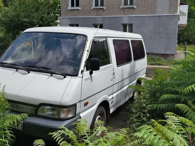 Білий Кіа Беста, об'ємом двигуна 2.2 л та пробігом 300 тис. км за 1500 $, фото 1 на Automoto.ua