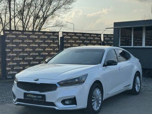 Белый Киа Каденза, объемом двигателя 3 л и пробегом 313 тыс. км за 10500 $, фото 1 на Automoto.ua