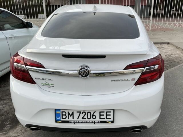 Белый Киа Каденза, объемом двигателя 2 л и пробегом 147 тыс. км за 9000 $, фото 1 на Automoto.ua