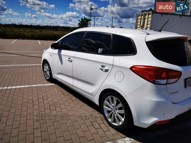 Білий Кіа Каренс, об'ємом двигуна 1.69 л та пробігом 58 тис. км за 12500 $, фото 1 на Automoto.ua