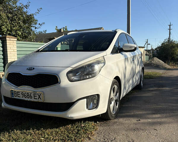 Білий Кіа Каренс, об'ємом двигуна 1.69 л та пробігом 237 тис. км за 11500 $, фото 1 на Automoto.ua