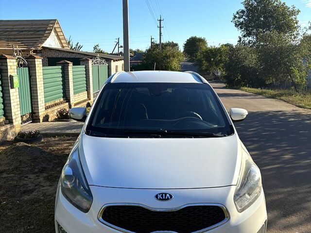 Білий Кіа Каренс, об'ємом двигуна 1.7 л та пробігом 237 тис. км за 11000 $, фото 1 на Automoto.ua