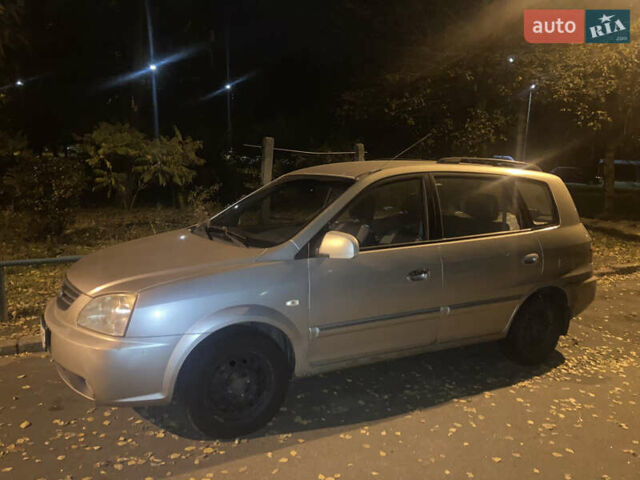 Киа Каренс 2005 в Киеве на Automoto.ua Бежевый Киа Каренс, объемом двигателя 1.99 л и пробегом 370 тыс. км за 3600 $, фото 1 на Automoto.ua