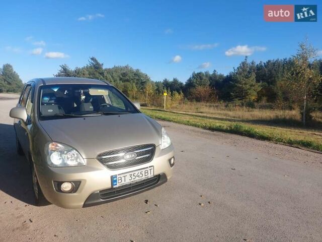 Бежевий Кіа Каренс, об'ємом двигуна 2 л та пробігом 319 тис. км за 5800 $, фото 1 на Automoto.ua