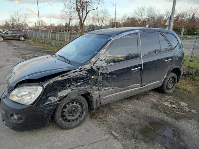 Черный Киа Каренс, объемом двигателя 1.98 л и пробегом 340 тыс. км за 3000 $, фото 1 на Automoto.ua