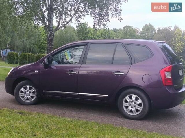 Фіолетовий Кіа Каренс, об'ємом двигуна 2 л та пробігом 209 тис. км за 6900 $, фото 1 на Automoto.ua