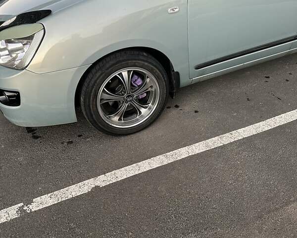 Кіа Каренс, об'ємом двигуна 2 л та пробігом 225 тис. км за 5500 $, фото 1 на Automoto.ua