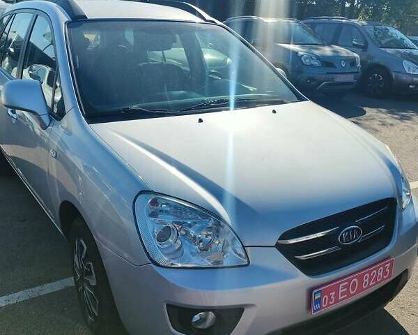 Киа Каренс, объемом двигателя 2 л и пробегом 191 тыс. км за 7699 $, фото 1 на Automoto.ua