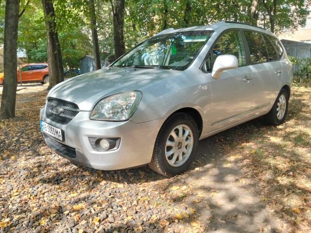 Серый Киа Каренс, объемом двигателя 2 л и пробегом 352 тыс. км за 4950 $, фото 1 на Automoto.ua