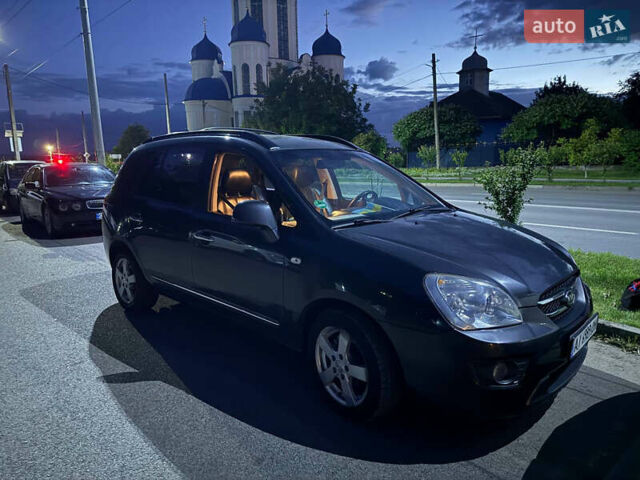 Сірий Кіа Каренс, об'ємом двигуна 2 л та пробігом 250 тис. км за 6000 $, фото 1 на Automoto.ua
