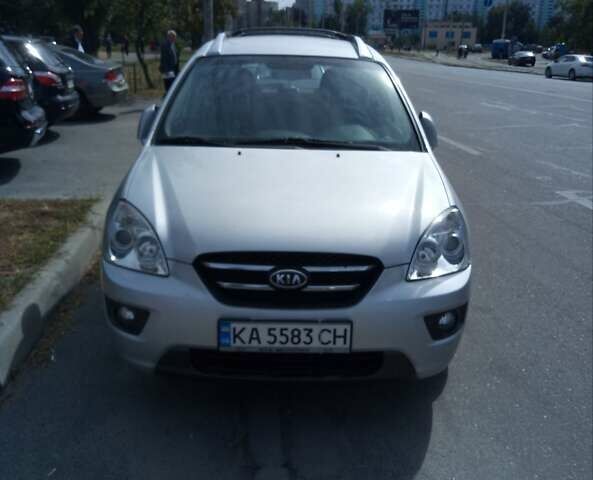 Сірий Кіа Каренс, об'ємом двигуна 2 л та пробігом 160 тис. км за 8150 $, фото 1 на Automoto.ua