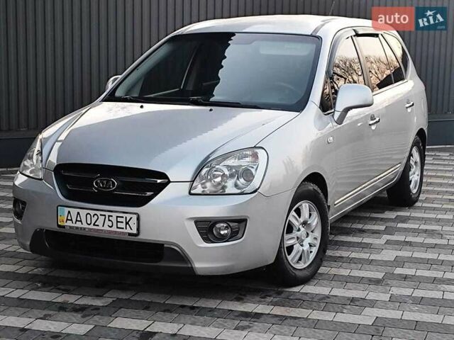 Серый Киа Каренс, объемом двигателя 2 л и пробегом 163 тыс. км за 5400 $, фото 1 на Automoto.ua
