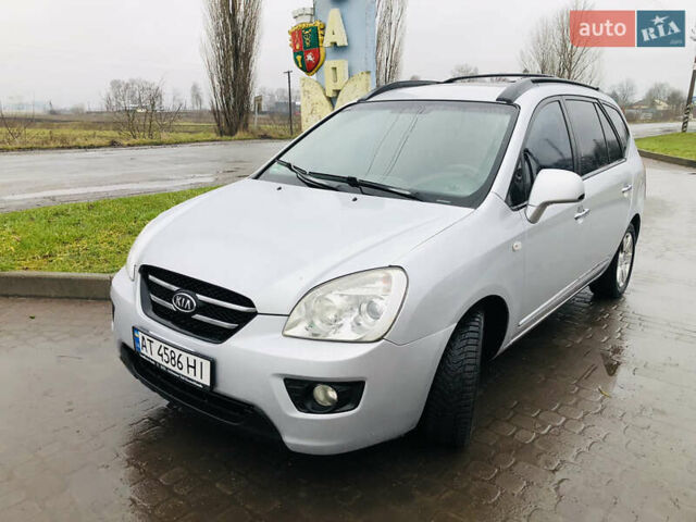Серый Киа Каренс, объемом двигателя 1.99 л и пробегом 280 тыс. км за 4700 $, фото 1 на Automoto.ua