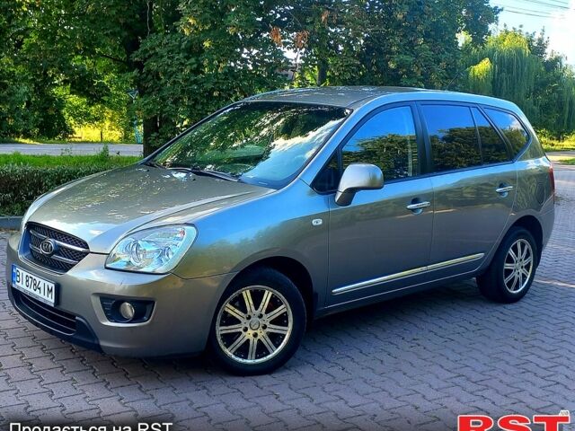 Серый Киа Каренс, объемом двигателя 2 л и пробегом 267 тыс. км за 7000 $, фото 1 на Automoto.ua