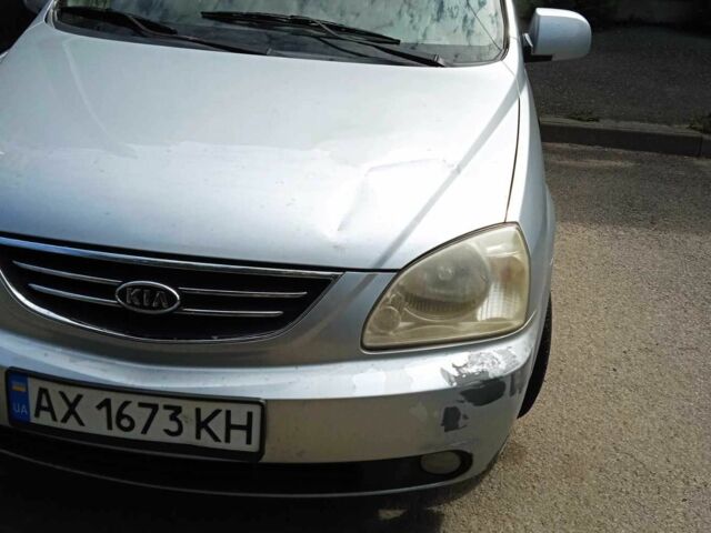 Серый Киа Каренс, объемом двигателя 1.6 л и пробегом 267 тыс. км за 4200 $, фото 1 на Automoto.ua