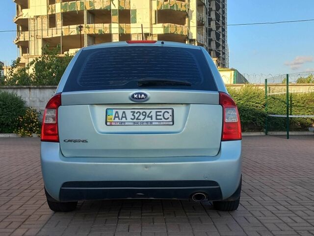 Сірий Кіа Каренс, об'ємом двигуна 2 л та пробігом 460 тис. км за 3350 $, фото 1 на Automoto.ua