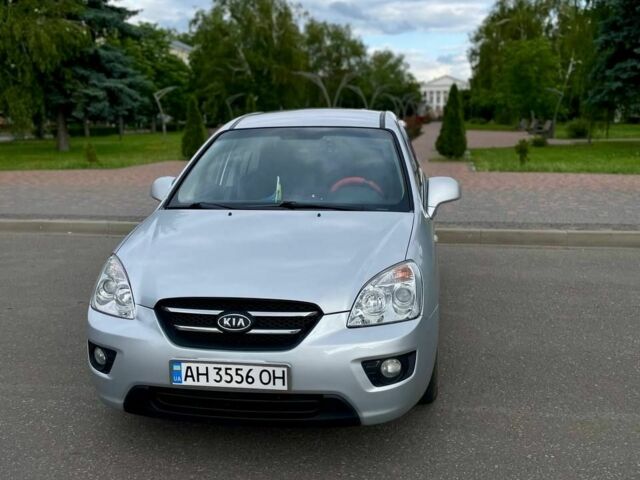 Сірий Кіа Каренс, об'ємом двигуна 2 л та пробігом 212 тис. км за 5500 $, фото 1 на Automoto.ua