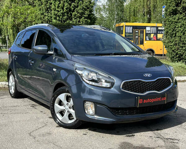 Синий Киа Каренс, объемом двигателя 1.69 л и пробегом 188 тыс. км за 11800 $, фото 1 на Automoto.ua