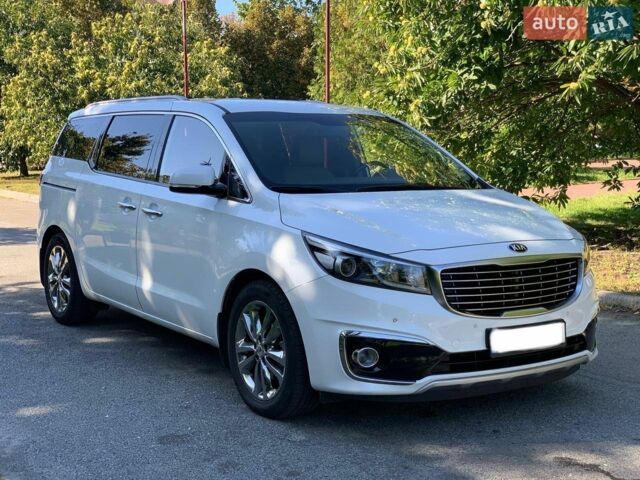 Білий Кіа Карнівал, об'ємом двигуна 2.2 л та пробігом 200 тис. км за 19500 $, фото 1 на Automoto.ua
