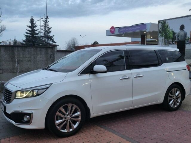 Білий Кіа Карнівал, об'ємом двигуна 2.2 л та пробігом 132 тис. км за 25000 $, фото 1 на Automoto.ua
