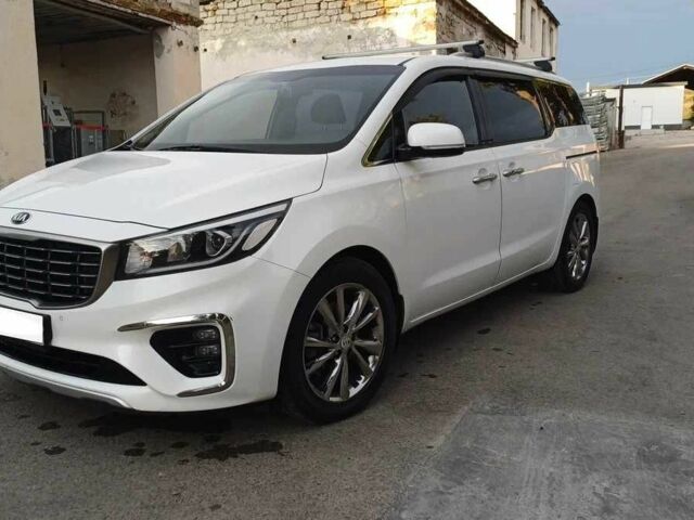Белый Киа Карнивал, объемом двигателя 2.2 л и пробегом 113 тыс. км за 16500 $, фото 1 на Automoto.ua
