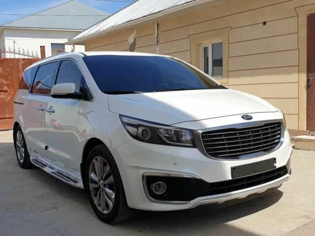 Білий Кіа Карнівал, об'ємом двигуна 2.2 л та пробігом 101 тис. км за 23000 $, фото 1 на Automoto.ua