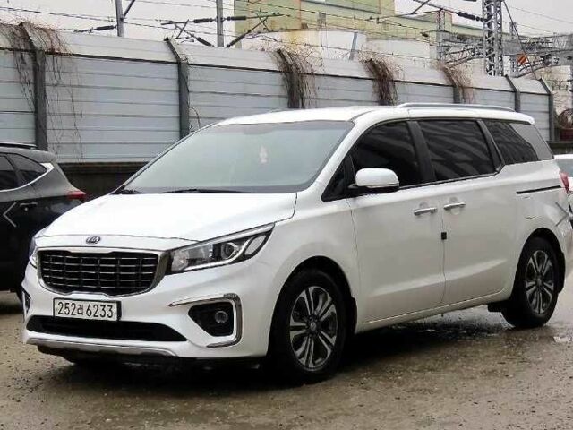 Білий Кіа Карнівал, об'ємом двигуна 2.2 л та пробігом 107 тис. км за 10400 $, фото 1 на Automoto.ua