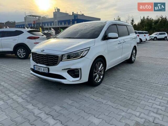 Киа Карнивал 2019 в Киеве на Automoto.ua Белый Киа Карнивал, объемом двигателя 2.2 л и пробегом 140 тыс. км за 25900 $, фото 1 на Automoto.ua
