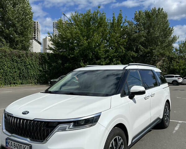 Белый Киа Карнивал, объемом двигателя 2.15 л и пробегом 95 тыс. км за 40800 $, фото 1 на Automoto.ua