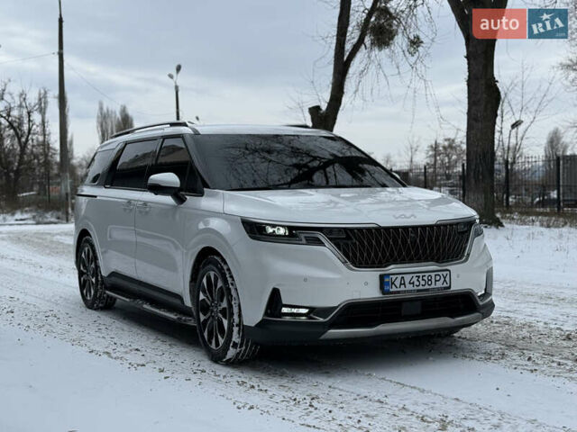 Белый Киа Карнивал, объемом двигателя 2.2 л и пробегом 12 тыс. км за 43999 $, фото 1 на Automoto.ua