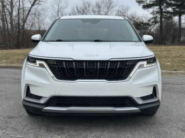 Белый Киа Карнивал, объемом двигателя 3.5 л и пробегом 45 тыс. км за 6000 $, фото 1 на Automoto.ua